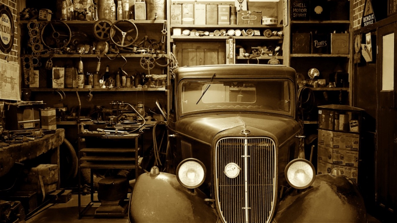 vitrine-TRANS EN PROVENCE-min_antique_auto_automobile_automotive_car_classic_equipment_fix-1169797